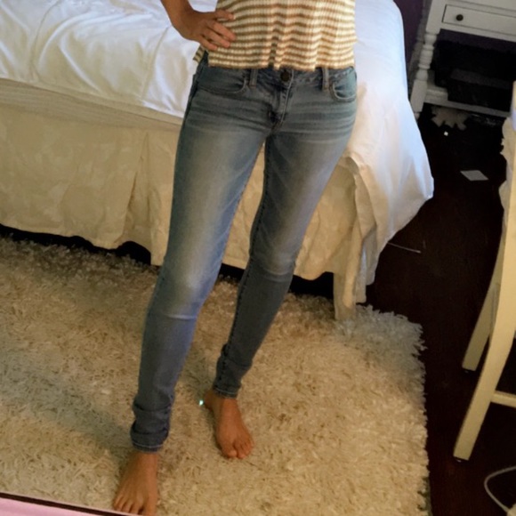 American Eagle Jeans - Picture 2 of 4